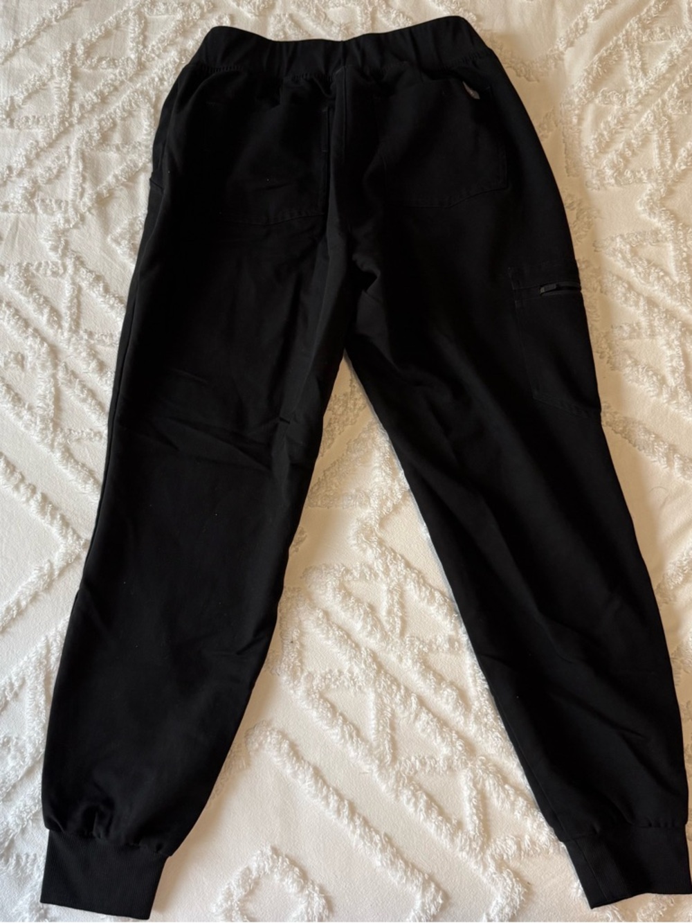 FIGS Black Scrub Set - Picture 6 of 7